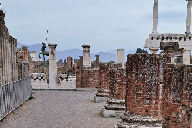 Pompeii private tour from Naples. The best choice for cruisers - Porta Marina gives you a dramatic entrance