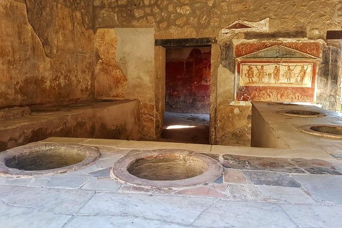 Pompeii Ruins: Day Trip from Naples with skip the line ticket - What the lack of a guide means