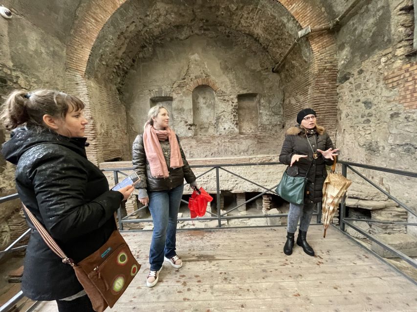 Pompeii: Small-Group Guided Tour with Skip-the-Line Ticket - Key points at a glance