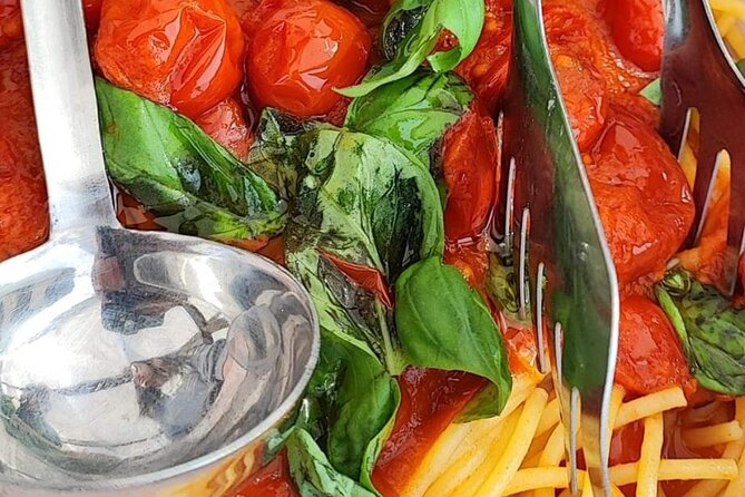 Pompeii & Wine Tasting : Private Day Trip from Naples - Baths, the Lupanare, and Pompeii’s more personal side