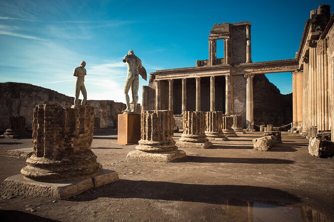 Pompeii with Wine Tasting and Lunch from Naples - Cameos and corals: an added craft stop