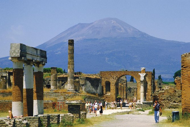 Pompeii with Wine Tasting and Lunch from Naples - Pompeii: why the guided visit matters