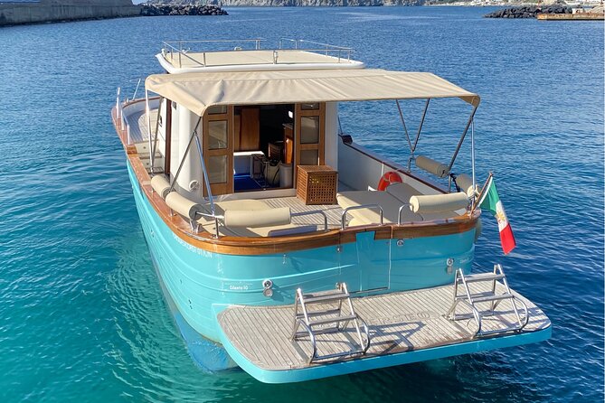 Private boat excursion island of Ischia with Gozzo Cilento 12m - The long coastal circuit around Ischia