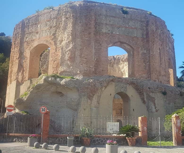 Private car tour among the treasures of the Campi Flegrei in Naples - The three-hour walking and food option