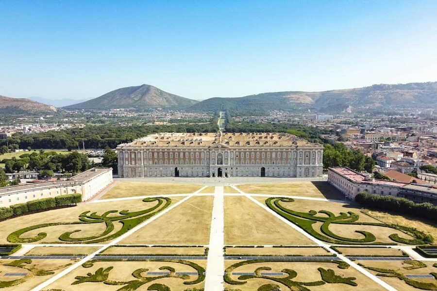 Private Caserta Royal Palace and Gardens Tour inc. Shuttle - What three hours really gives you