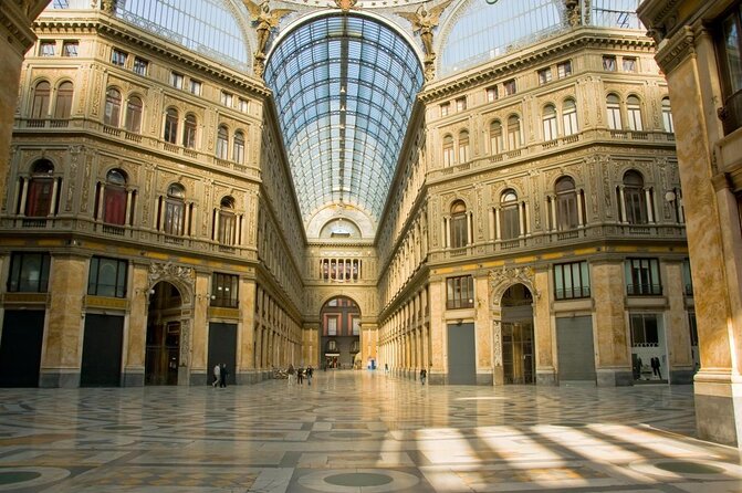Private City Kickstart Tour: Naples - Piazza del Plebiscito and the grand side of Naples
