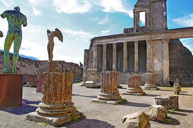 Private Excursion to Pompeii and Amalfi Coast from Naples Cruise Port or Hotel - The drive is part of the experience, and part of the compromise