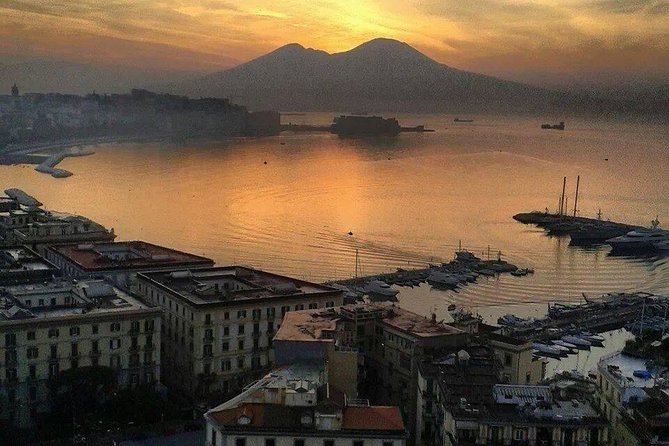 Private Guided Tour Of Naples Historic Center & Pompeii - Spaccanapoli and the taste of Naples