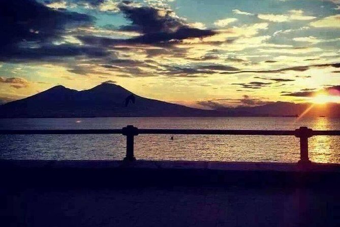 Private Guided Tour Of Naples Historic Center & Pompeii - Margherita pizza at the end