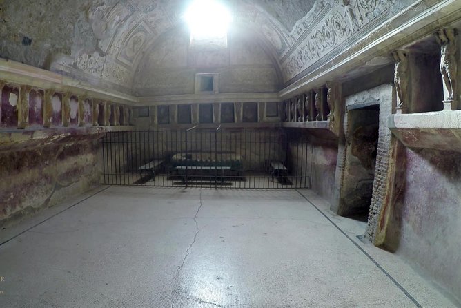 Private tour Amalfi Coast and Pompei: Positano and Sorrento - At a glance