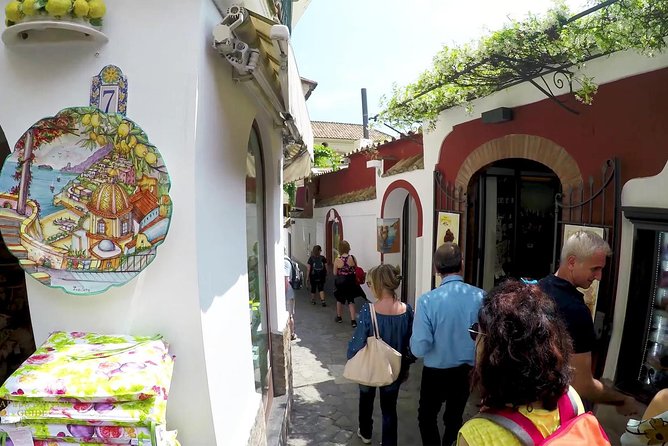 Private tour Amalfi Coast and Pompei: Positano and Sorrento - Pompeii after lunch