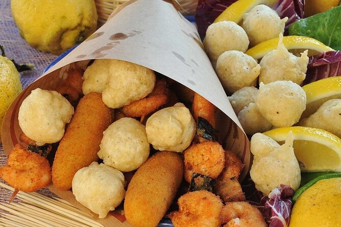 Private Tour: Naples Food Tasting Tour by Vintage Vespa - Gay Odin and the taste of old-school chocolate