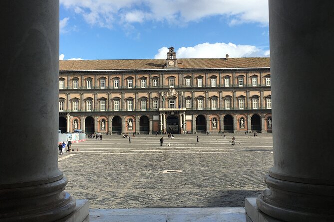 Private tour of Naples with street food tasting - Spaccanapoli and the street called Via dei Presepi
