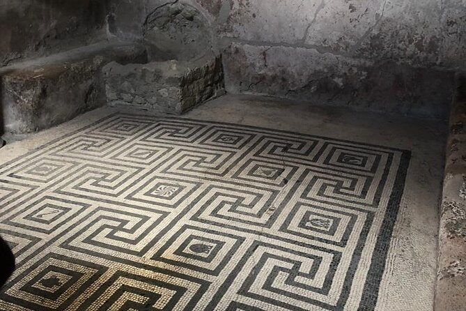 Private Tour to Pompei and Herculaneum: Skip-the-line Tickets - The lunch break between the two parks