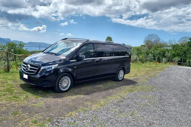 Private transfer from Naples to Sorrento and Vice Versa - Drivers who focus on safe, calm service