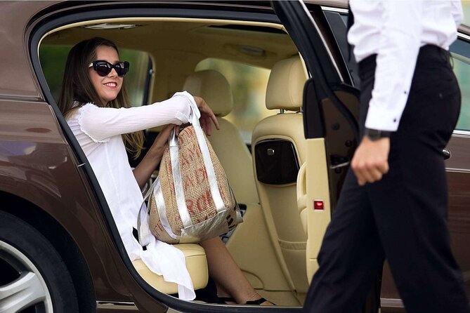 Private Transfer Naples City Centre (Airport, Hotel, Port, Train Station) - Airport arrival: a calm start after baggage claim