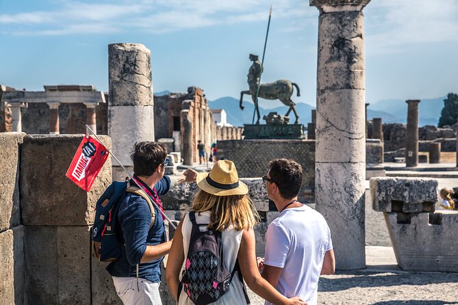 Private Transfer: Naples to Sorrento with Pompeii Guided Tour - What the private vehicle changes