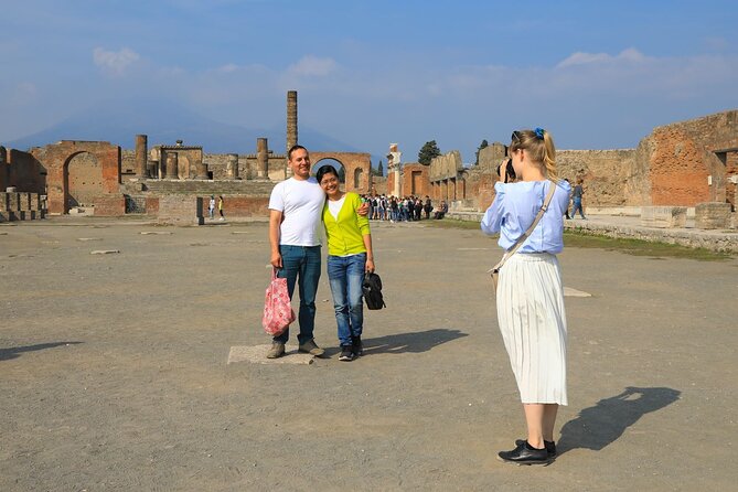 Private Transfer: Naples to Sorrento with Pompeii Guided Tour - The Stabian Baths and daily Roman life