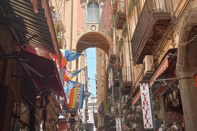 Private Walking Tour of Ancient Naples with an expert guide - San Gregorio Armeno and the art of the presepe