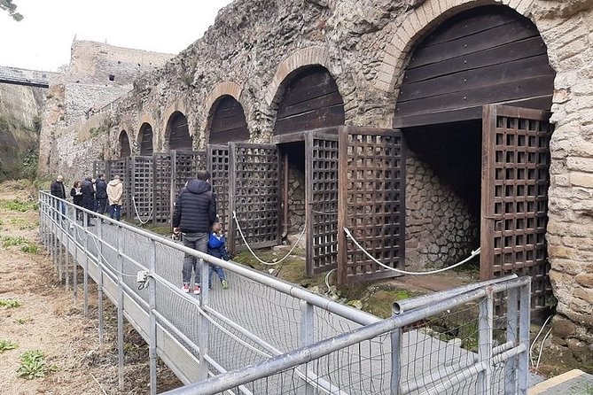 Private Walking Tour through the Historical City of Herculaneum - Samnite House: an older layer of Herculaneum