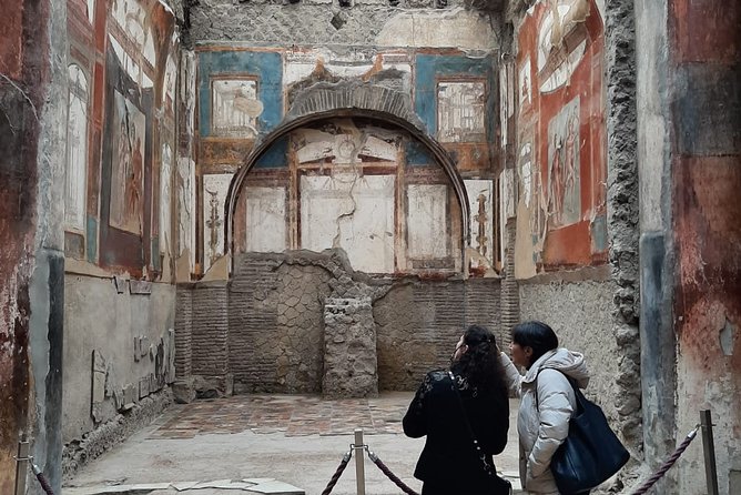 Private Walking Tour through the Historical City of Herculaneum - The ancient boat museum: a small stop with a powerful story