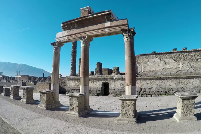 PrivateTransfer NAPLES to POSITANO or vv (with Stop option in Pompeii ) - Pickup details that can prevent confusion