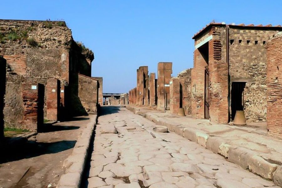 Ruins of Pompeii & the Amalfi Coast: Full-Day Private Tour - Key points at a glance