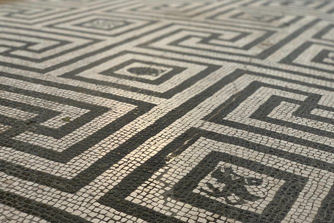 Secret Herculaneum: The Hidden Treasure of Ancient Roman Civilization - Meeting at the Herculaneum ticket office