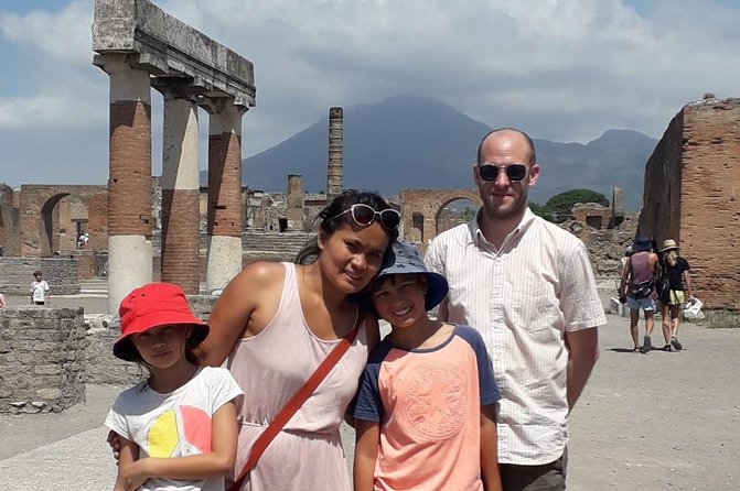 Shore Excursion Tour for Kids from Naples Port to Pompeii and Vesuvius - Keeping children comfortable for eight hours