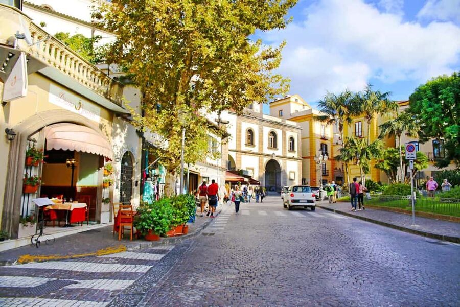 Shore Excursions: Amalfi Coast and its 3 Marvelous Towns - Positano, stairs, and the best town access