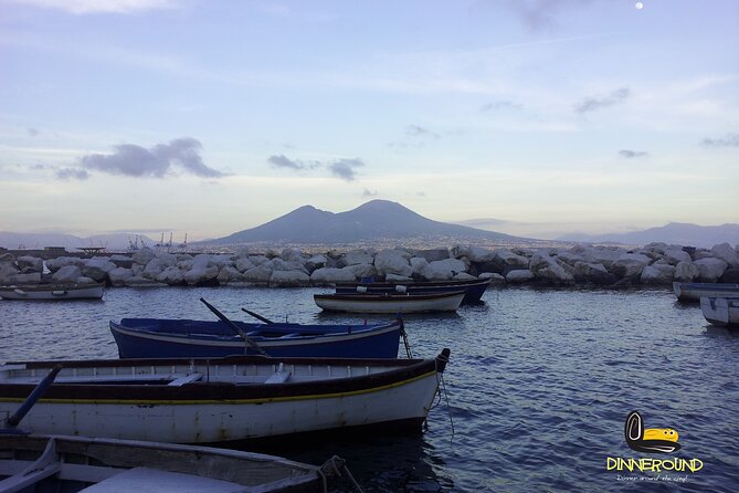 Sightseeing Tour and Pizza in Napoli - Mario and the value of a private guide