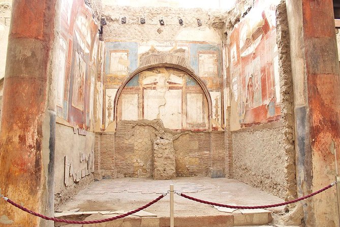 Skip the Line Half Day Private Tour of Herculaneum Highlights with Local Guide - Key points at a glance