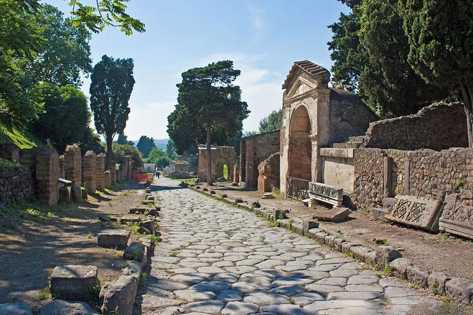 Skip the Line Herculaneum Ruins Ticket - Getting to the entrance at Corso Resina