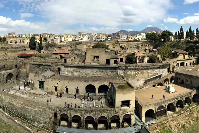Skip the Line Ticket to Herculaneum with Audio Guide - Why Herculaneum makes a fine alternative to Pompeii