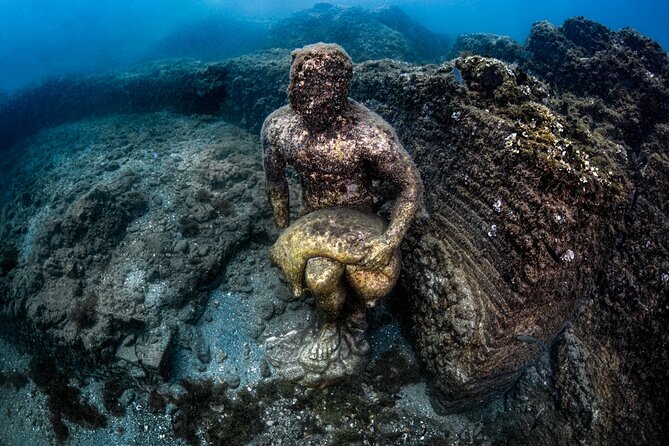 Snorkeling among the Submerged Archaeological Finds of Baia da Napoli - The Value of a Four-Person Maximum