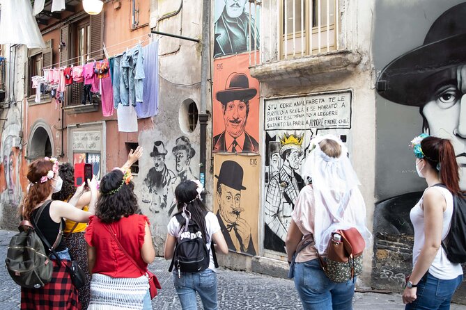 Spanish Quarter of Neaples StreetArt & Traditions, with coffee and babà - The alleys between the main stops