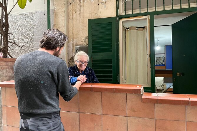 Spanish Quarters, to discover folklore, artisans and local life - Meeting local people and seeing daily routines