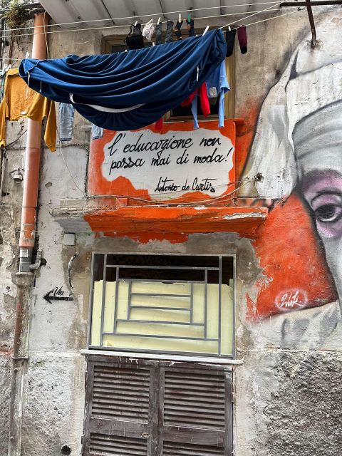 Street art tour of the Spanish Quarters & Maradona idol - Why Naples tells its story with paint