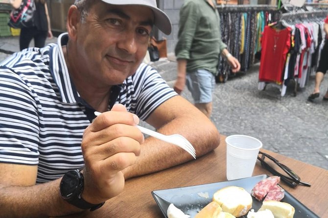 Street food in Naples with 6 Stops and Limoncello - Stop 4: Polpette al ragù at Le Delizie Del Grano