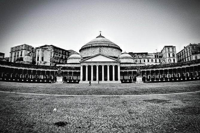 The Perfect Private Walking Tour of Naples with Exclusive Guide - San Domenico Maggiore and the Nativity-makers’ street