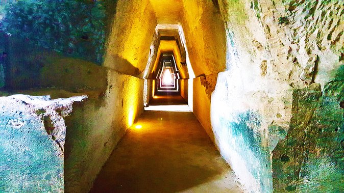 The Phlegrean Fields Discover the ruins of Baia, Cuma and Pozzuoli - Roman baths that reward a closer look