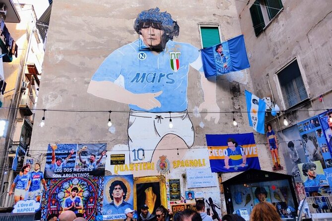The Spanish Quarters, Street Art and Local Market Tour in Naples - Pignasecca Market brings the food into focus