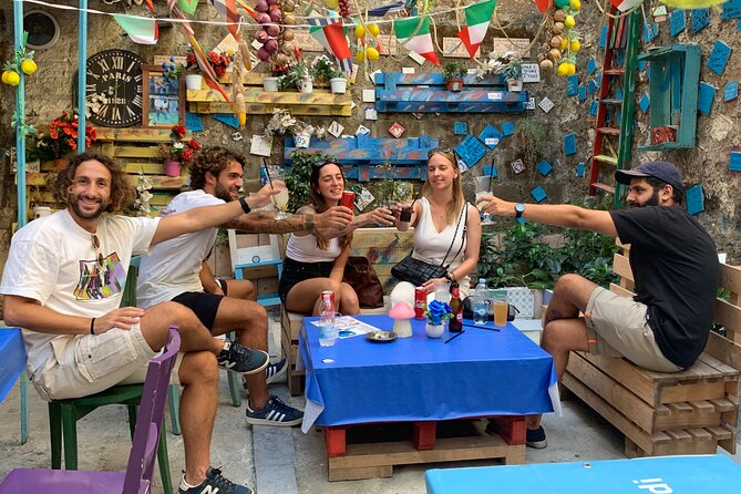 The Unfiltered Street Food & Market Tour of Naples (by Streaty) - Two hours in the Quartieri Spagnoli