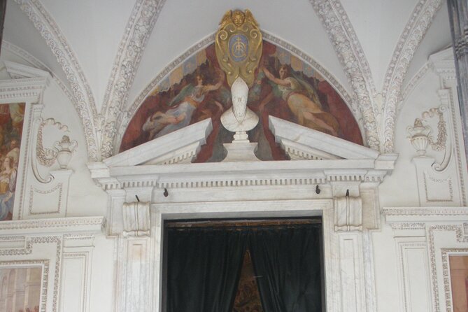 Tour in the Charterhouse of St. Martin and Pedamentina with an art expert - What the private format is worth at $290.23