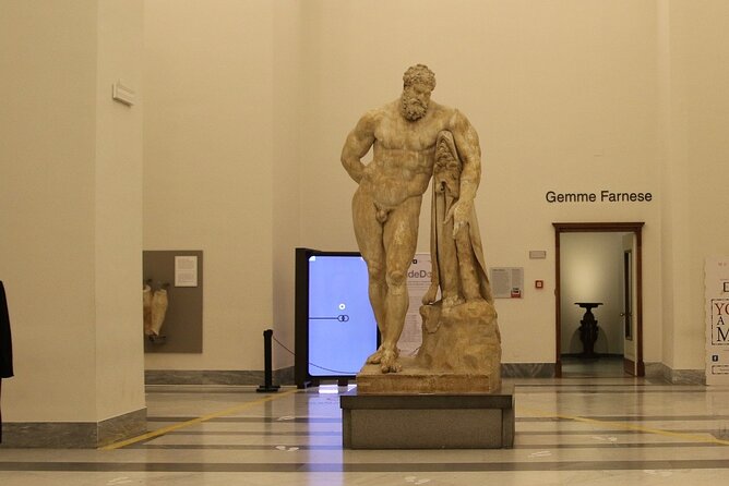 Tour in the National Archaeological Museum of Naples with an archaeologist - Frescoes and mosaics from the Vesuvius area