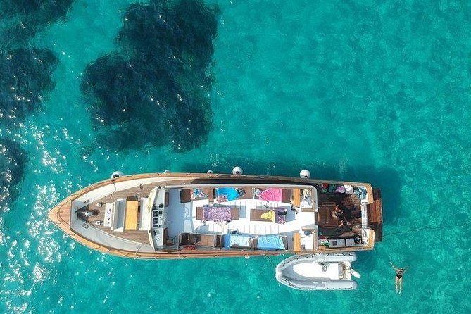 Tour of Ischia Island with Motor Yacht Rocca Corsa - Lacco Ameno and the Fungo rock