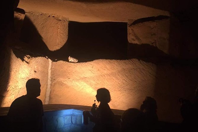 Tour of the Greek-roman Naples with an archaeologist - Piazza Bellini and the first Greek wall