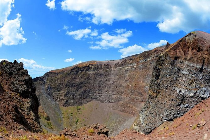Tour on Vesuvius with wine tasting - Leaving Naples around 11:30
