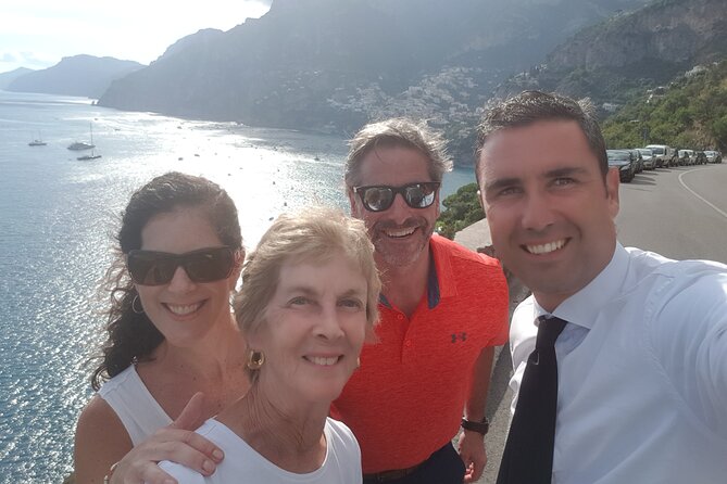 Transfer from Naples area to Sorrento area from 4 to 6 passengers - Meeting Your Driver in Naples