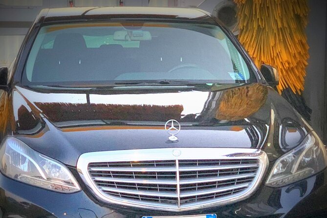 Transfer from Naples to Positano or Return - The Mercedes ride and luggage limits